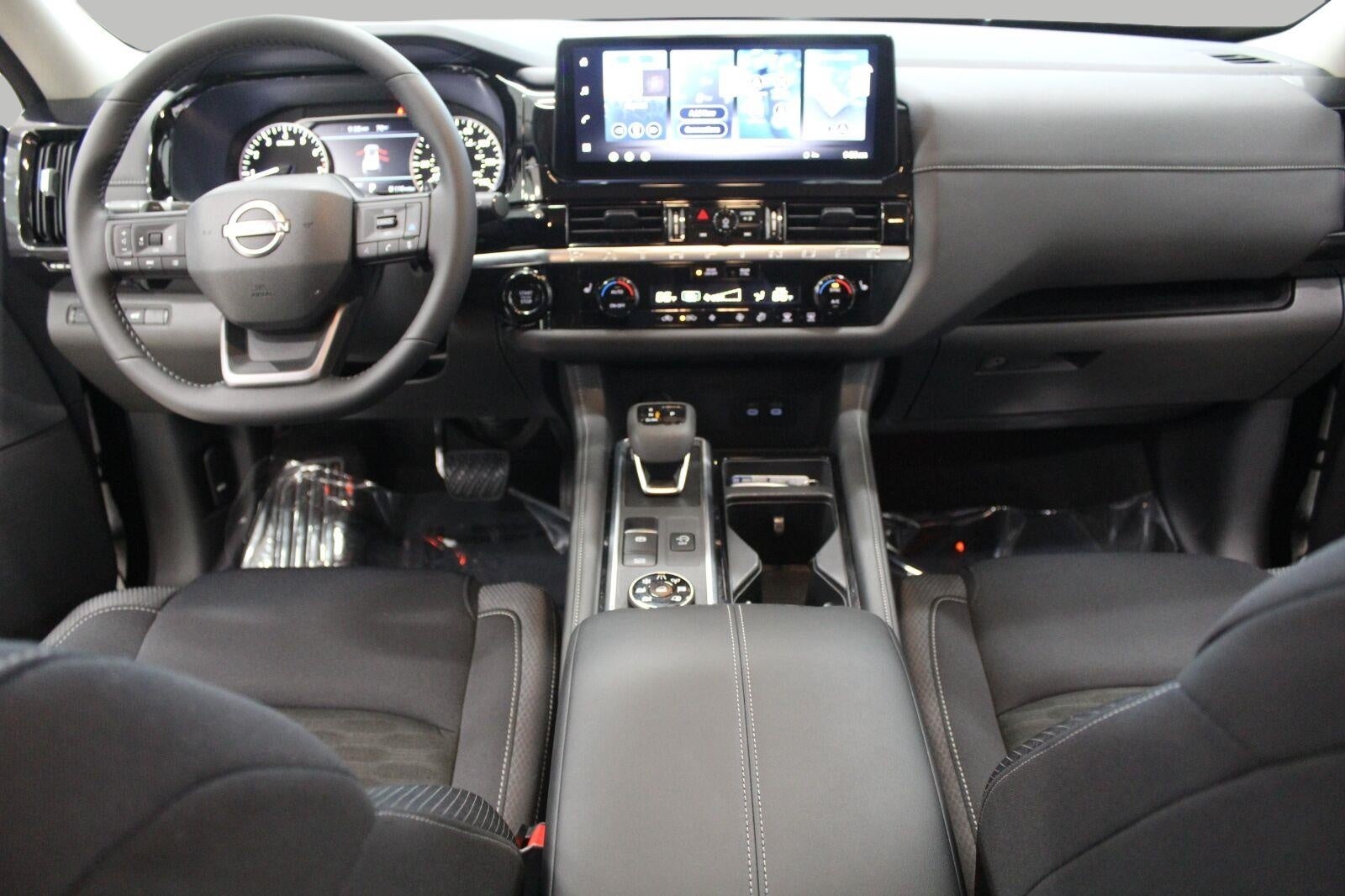 2026 Nissan Pathfinder SV 4WD