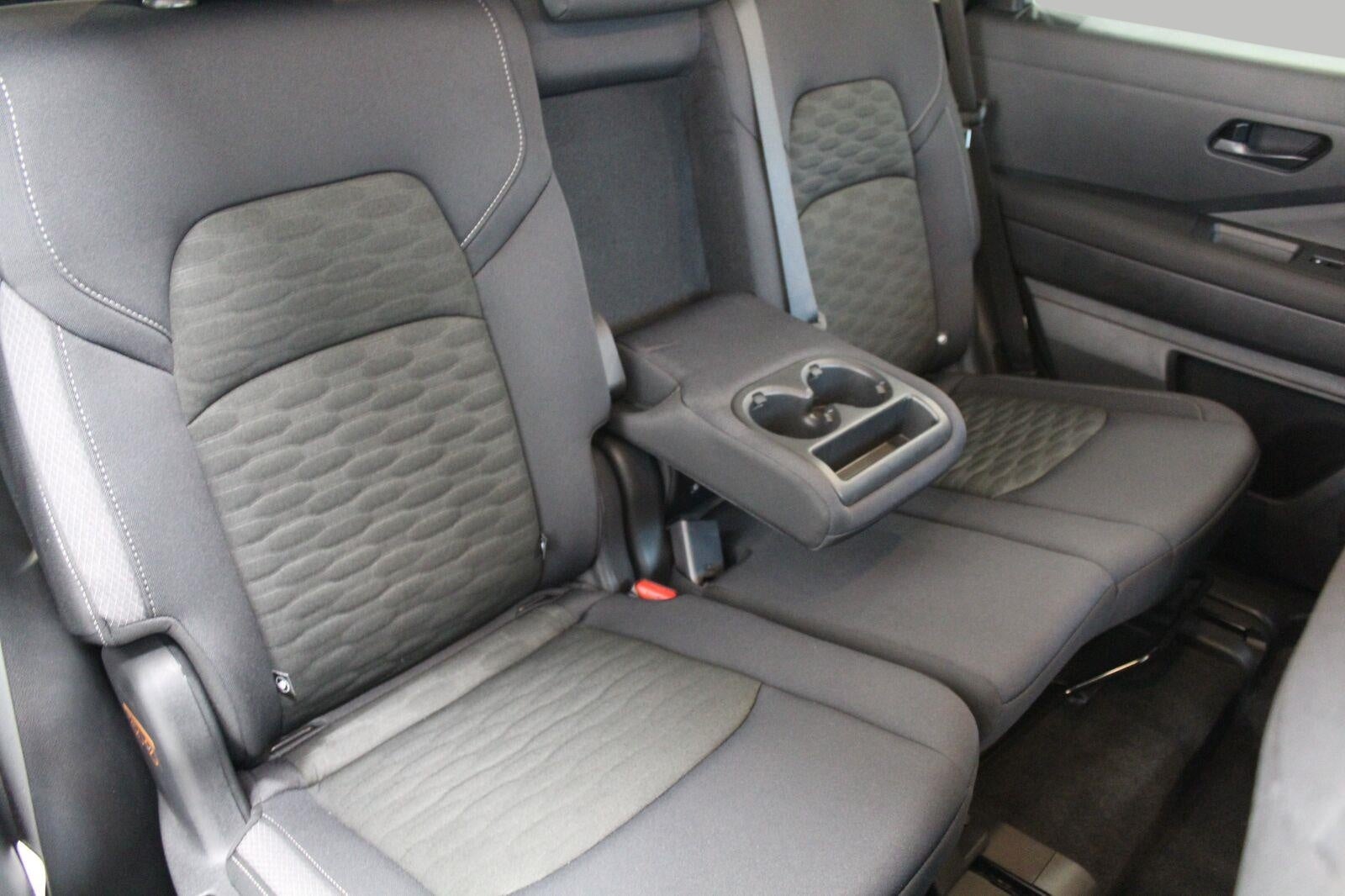 2026 Nissan Pathfinder SV 4WD
