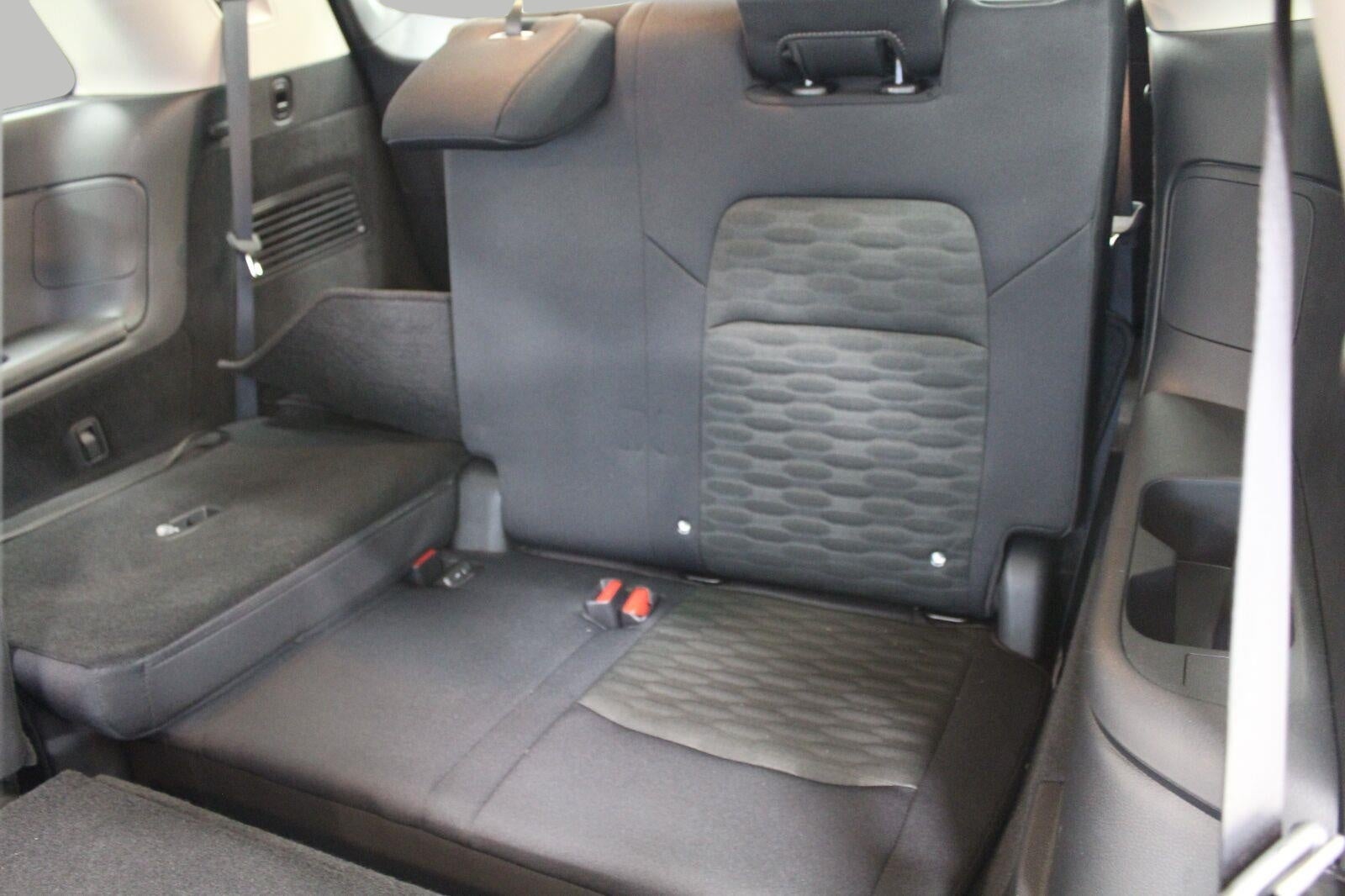 2026 Nissan Pathfinder SV 4WD