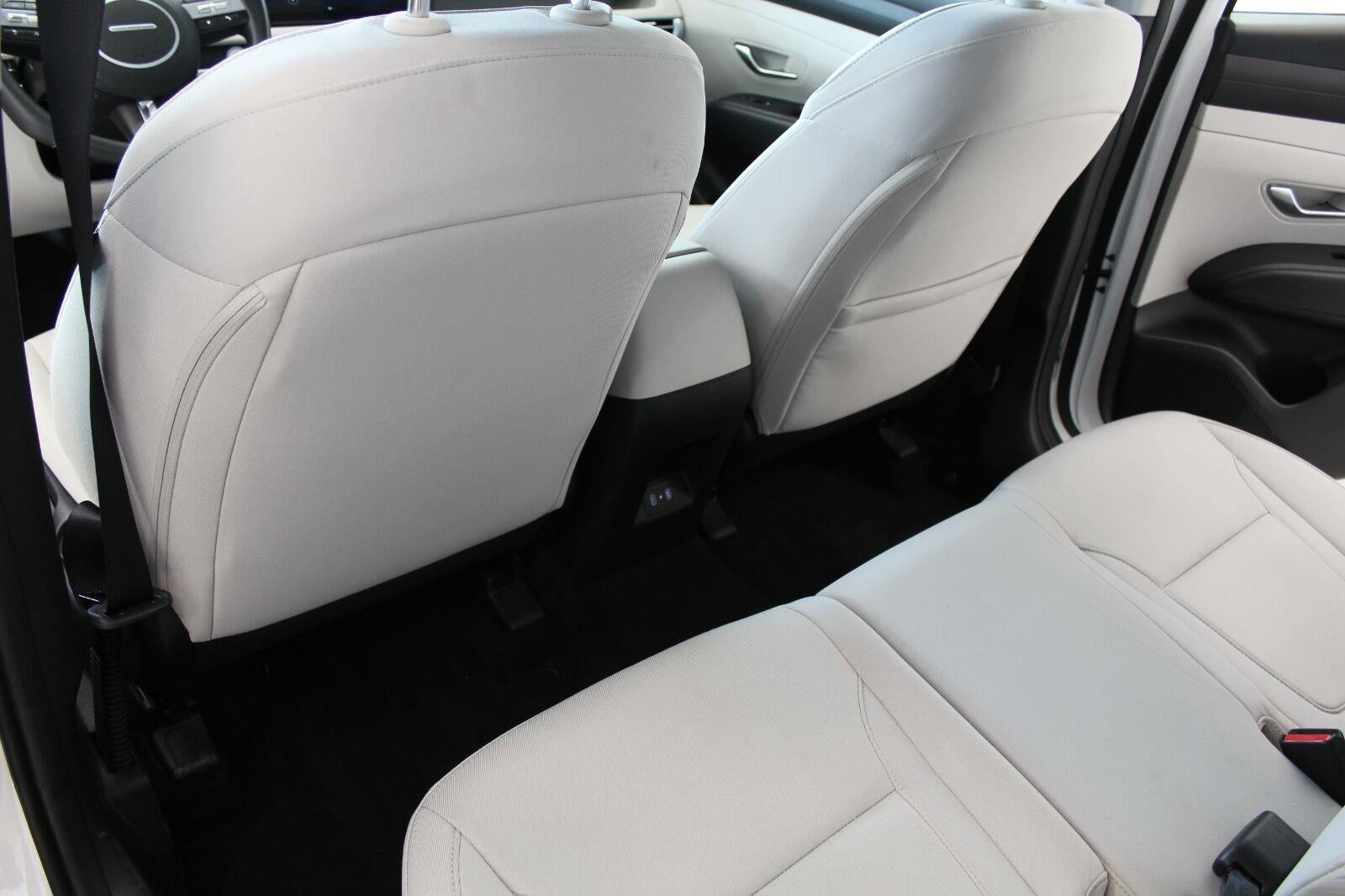 2025 Hyundai TUCSON SE AWD
