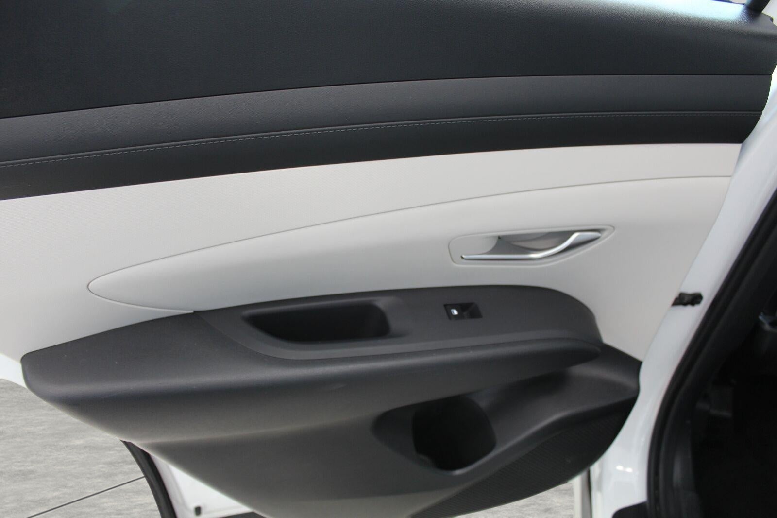 2025 Hyundai TUCSON SE AWD