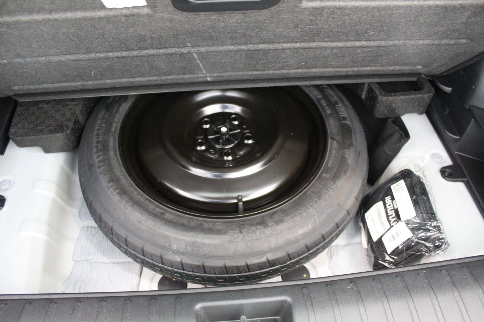 2025 Hyundai TUCSON SE AWD