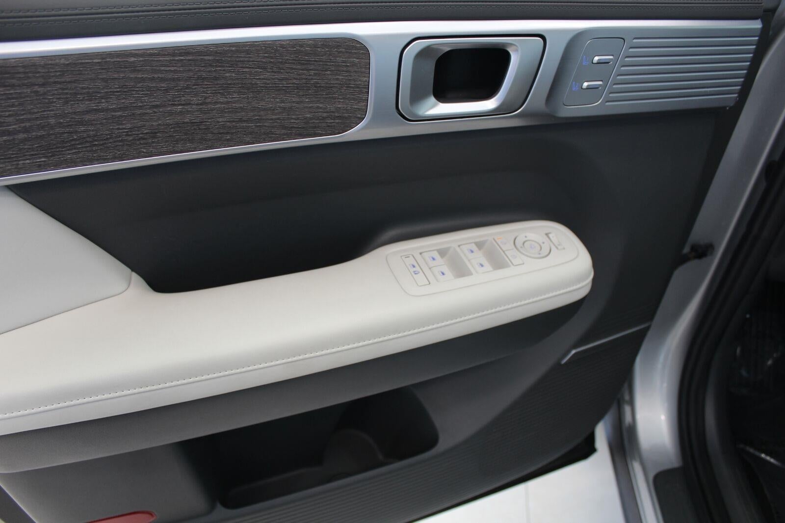 2025 Hyundai SANTA FE HYBRID Limited AWD