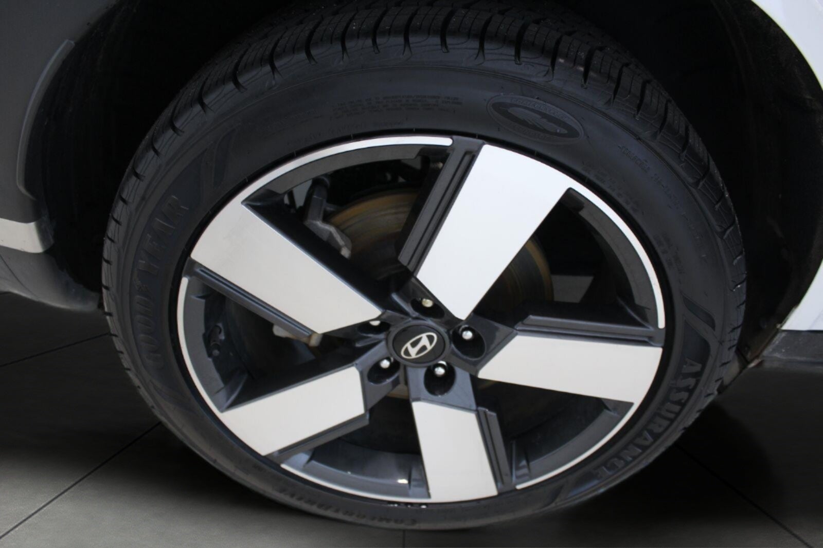 2025 Hyundai SANTA FE HYBRID Limited AWD