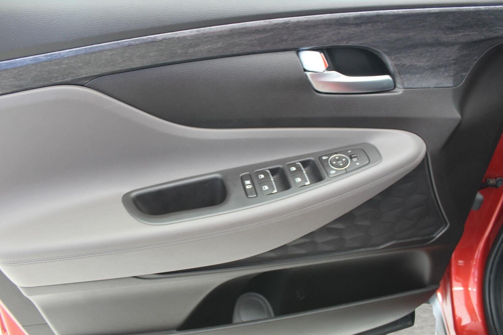 2019 Hyundai SANTA FE SEL 2.4L Auto AWD