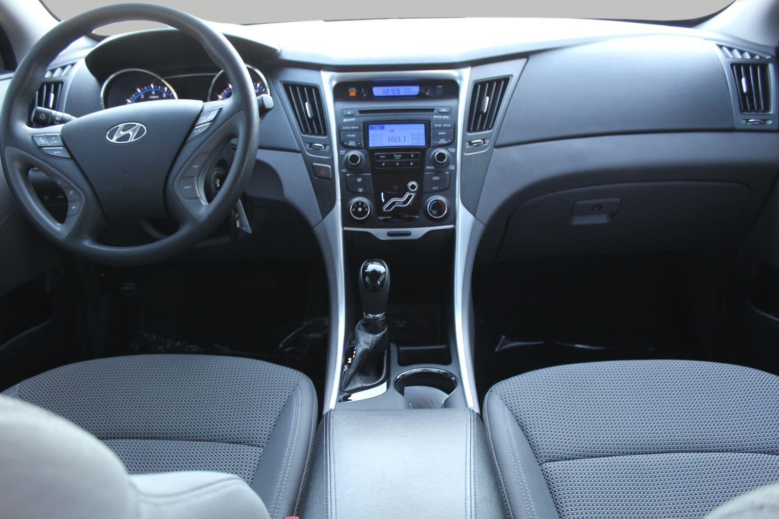 2012 Hyundai SONATA 4Dr Sdn 2.4L Auto GLS