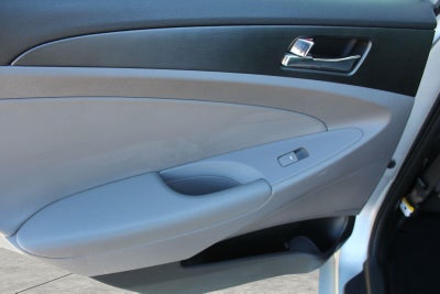 2012 Hyundai SONATA 4Dr Sdn 2.4L Auto GLS