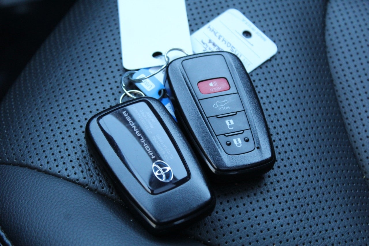 2021 Toyota Highlander Hybrid Platinum AWD