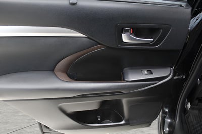 2019 Toyota Highlander XLE V6 AWD