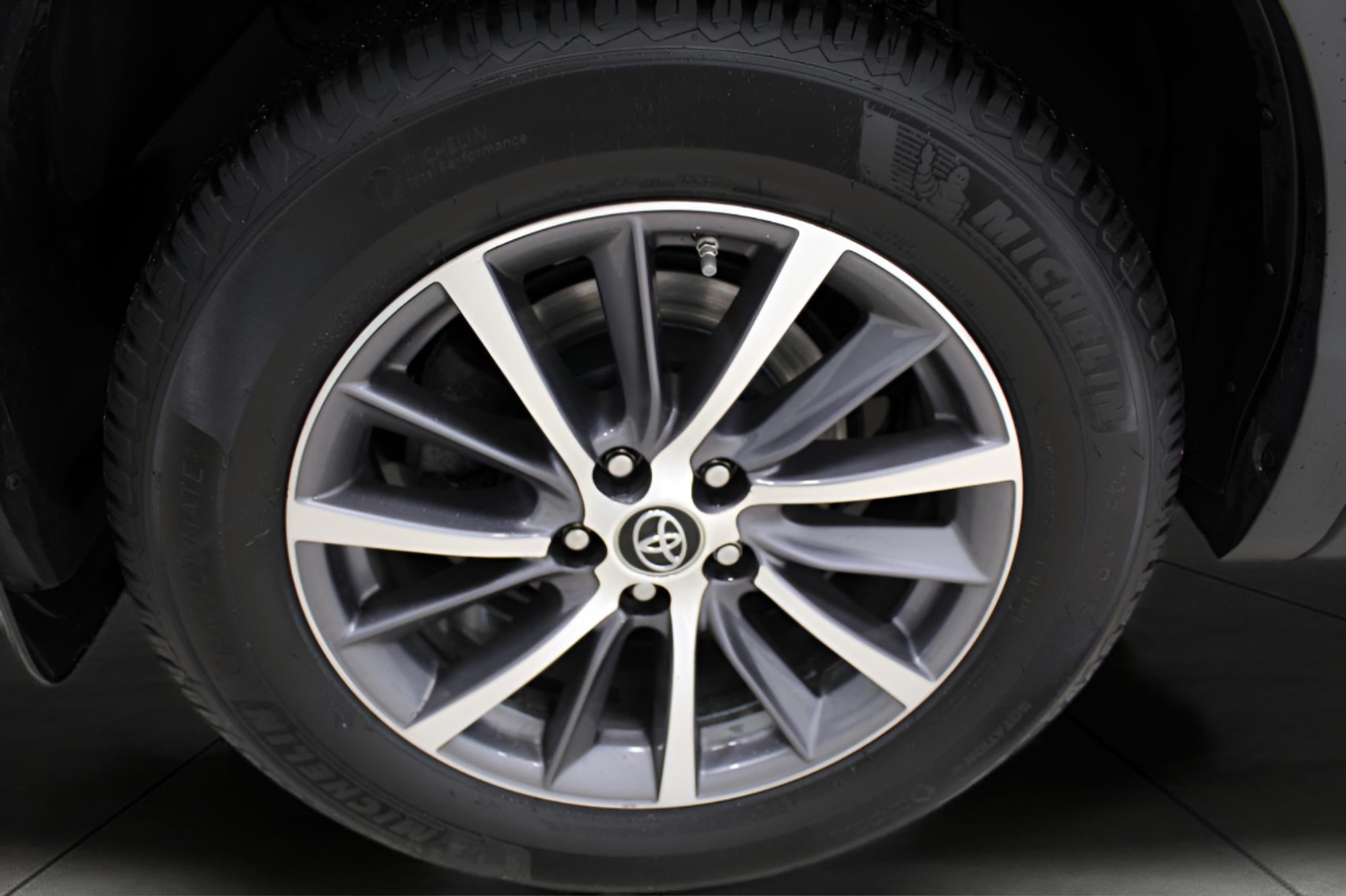 2019 Toyota Highlander XLE V6 AWD