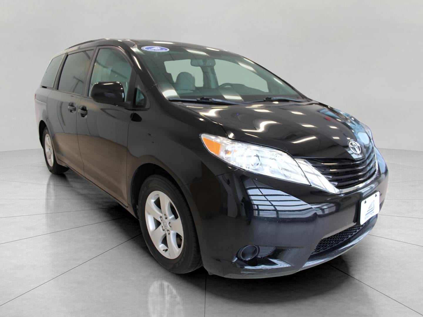 2017 Toyota SIENNA MINI-VAN, PASSENGER