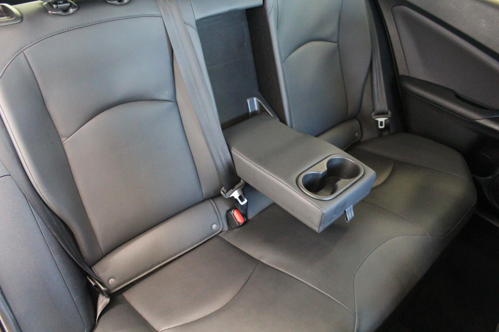 2021 Toyota Prius XLE