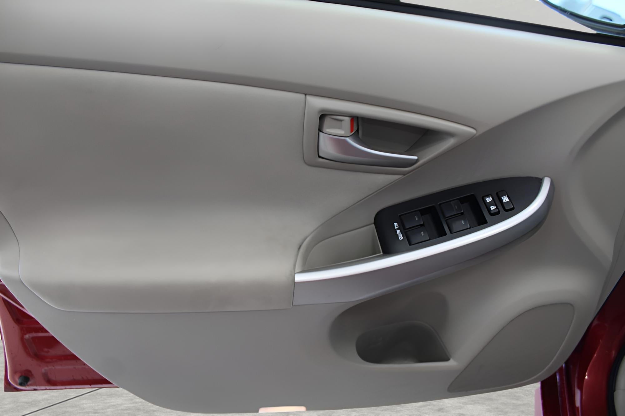 2014 Toyota Prius 5dr HB Four