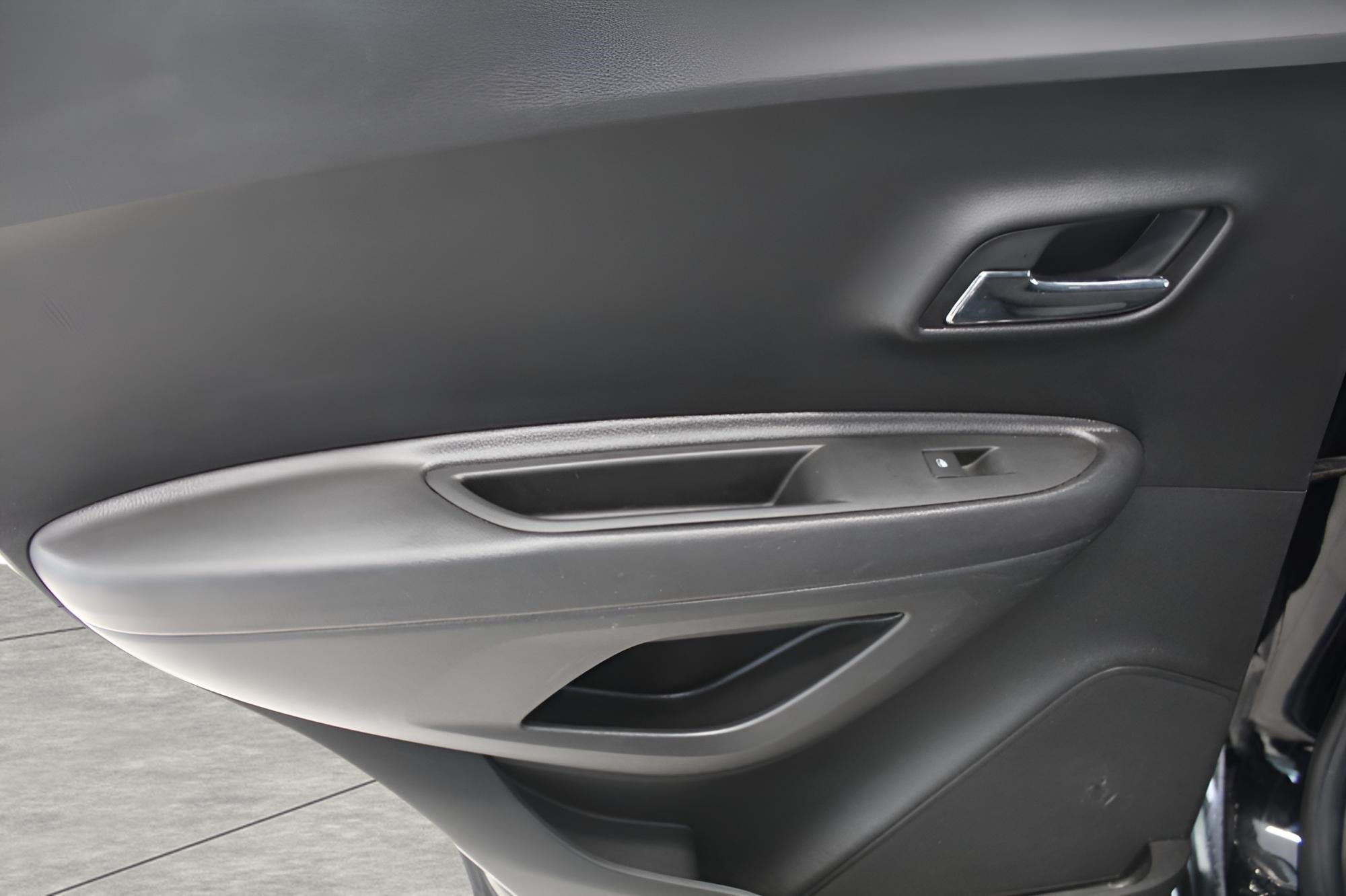 2020 Chevrolet Trax FWD 4dr LS