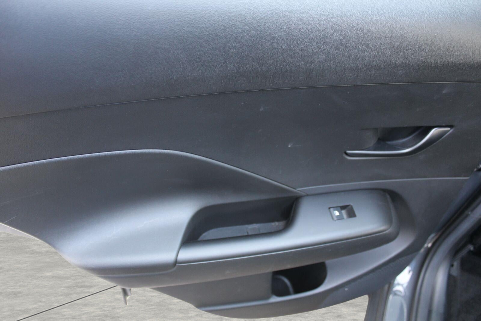 2025 Hyundai KONA SE AWD