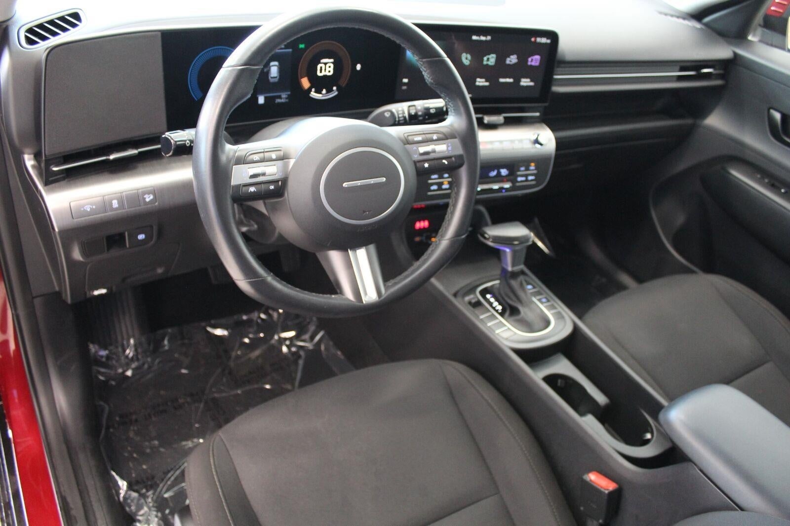 2025 Hyundai KONA SEL FWD