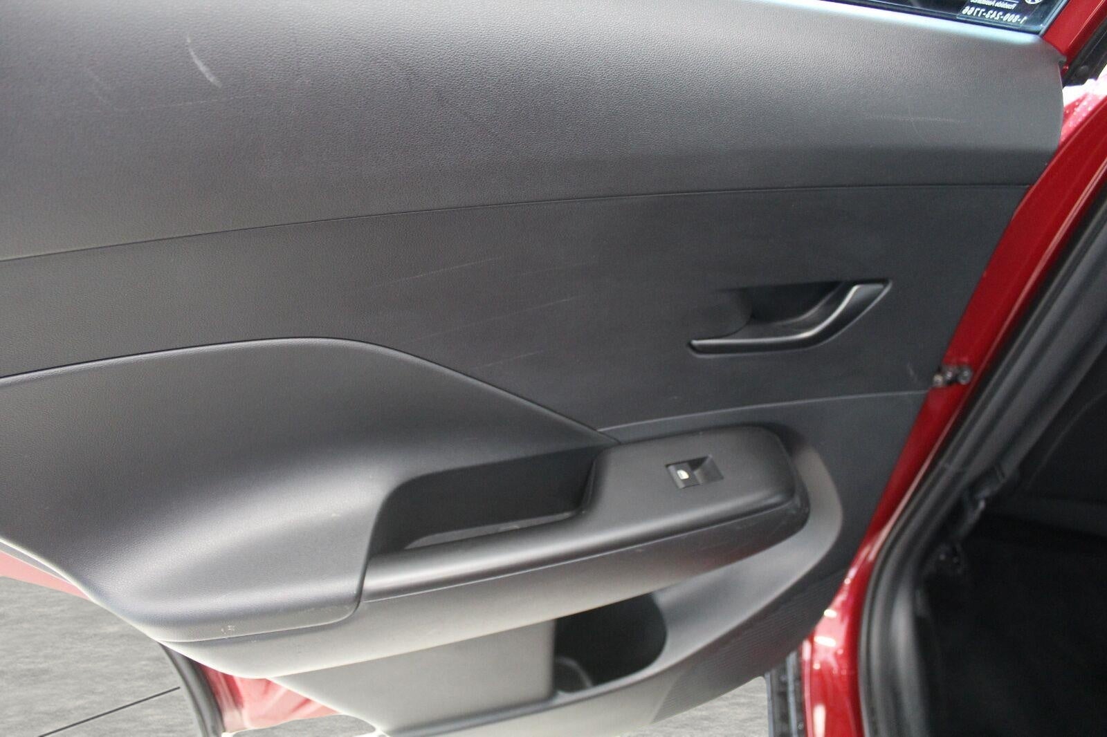 2025 Hyundai KONA SEL FWD