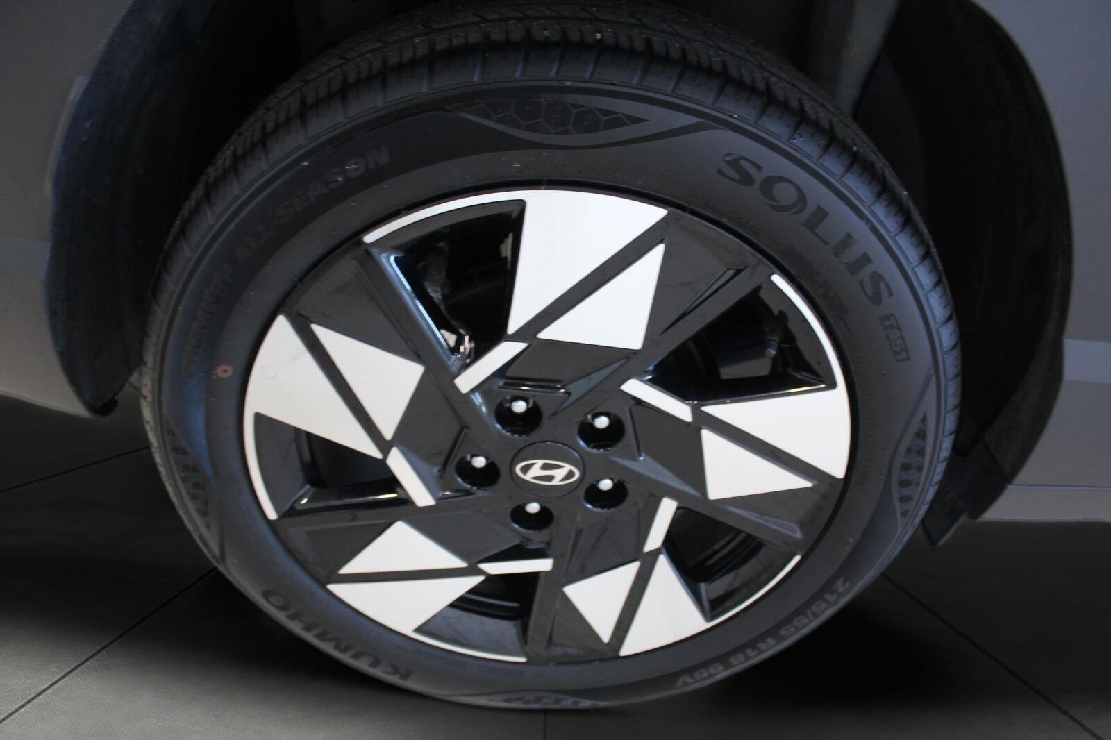 2025 Hyundai KONA SEL FWD
