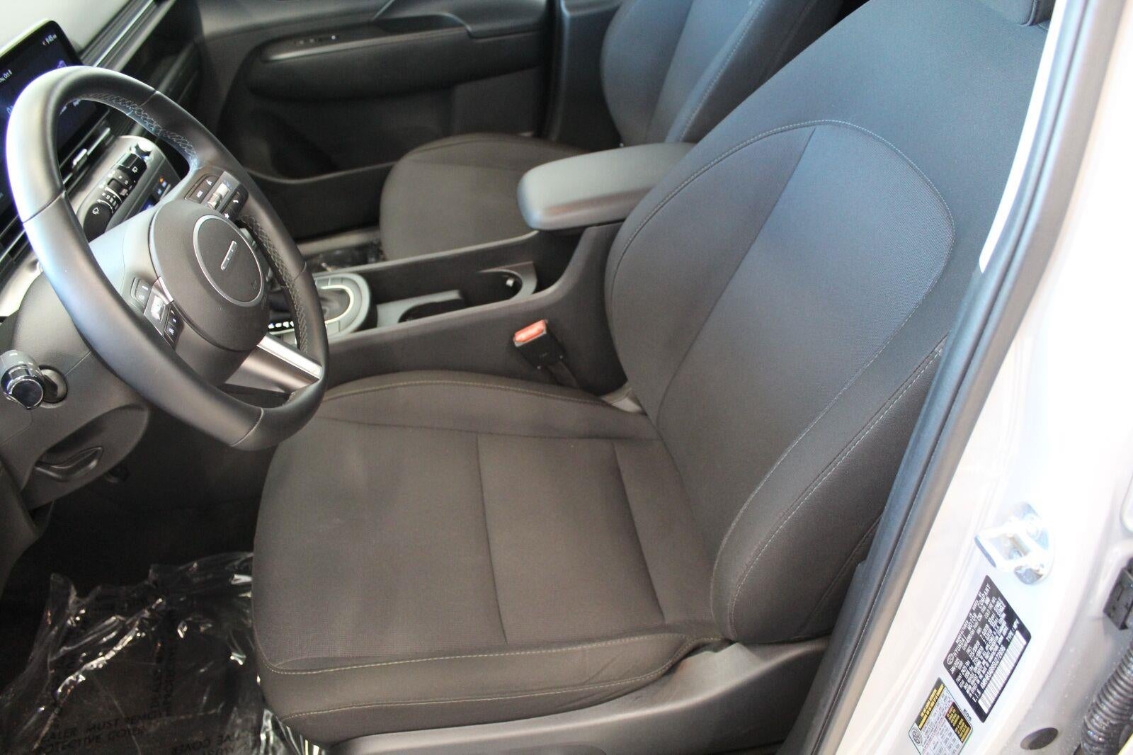 2025 Hyundai KONA SEL FWD