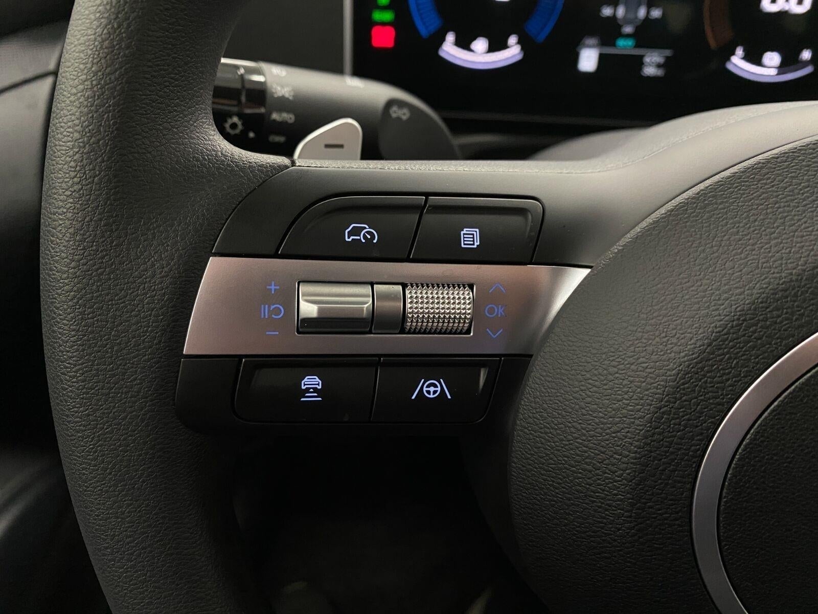2026 Hyundai TUCSON HYBRID Blue SE
