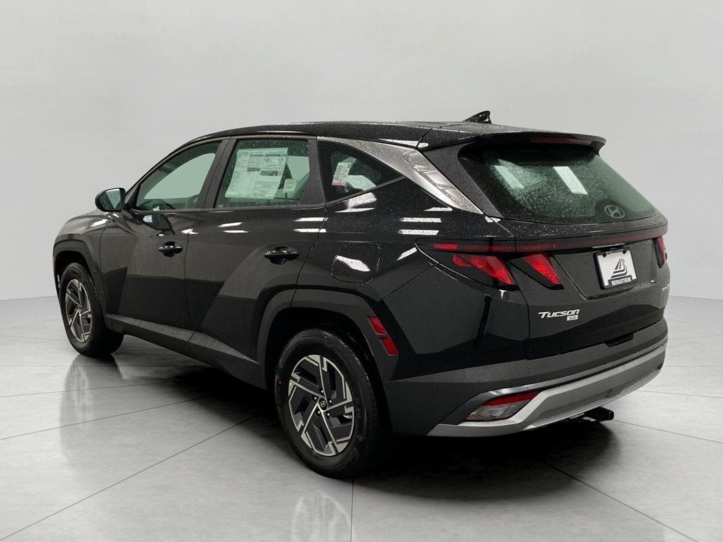 2026 Hyundai TUCSON HYBRID Blue SE