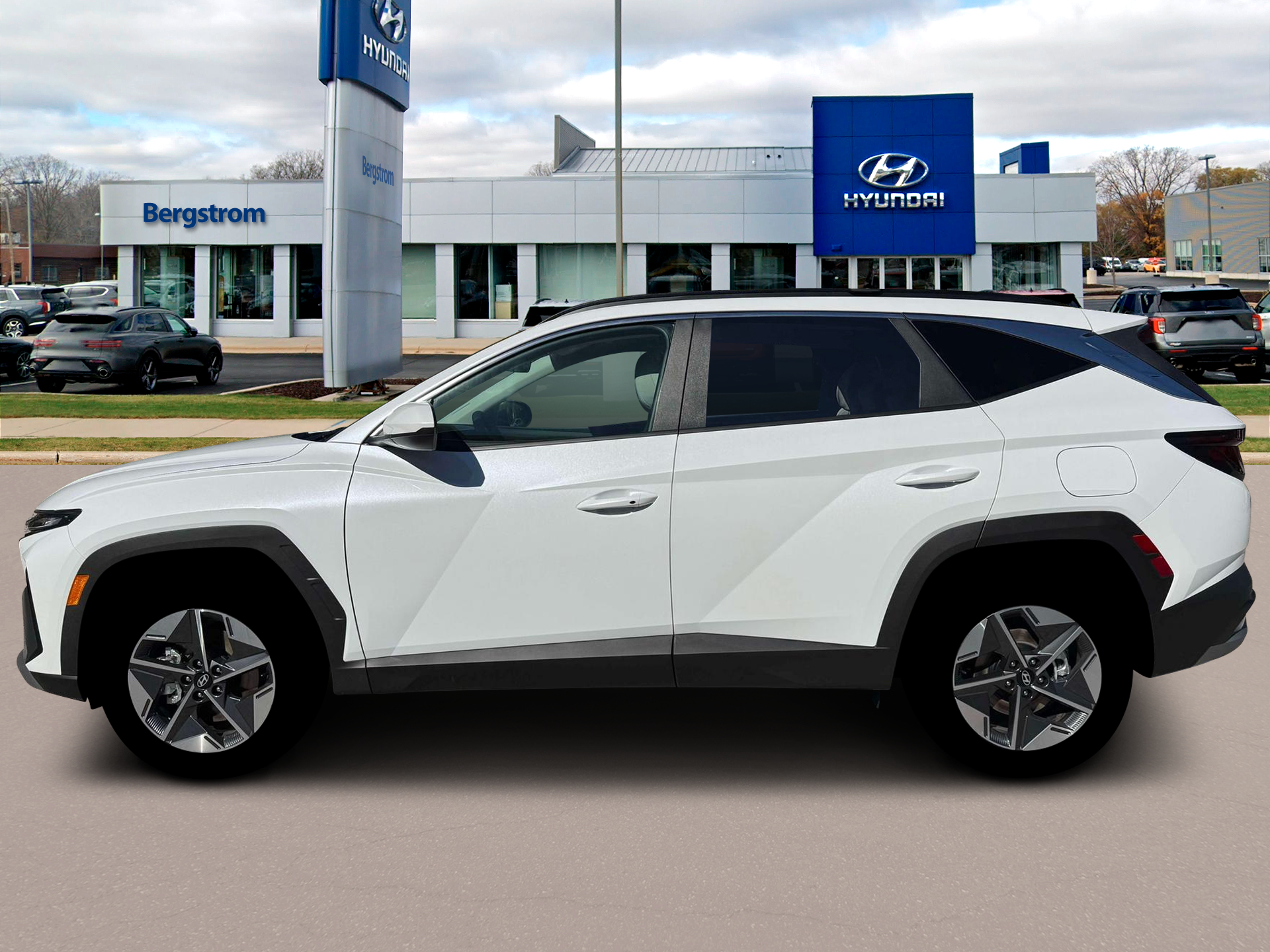 2026 Hyundai TUCSON HYBRID SEL AWD