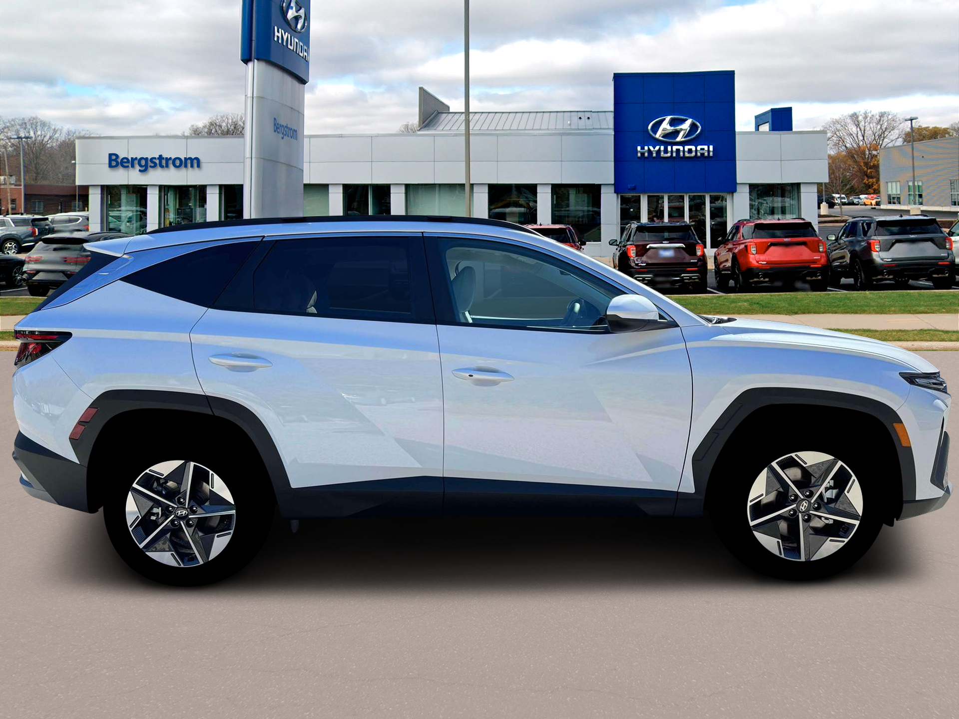 2026 Hyundai TUCSON HYBRID SEL AWD