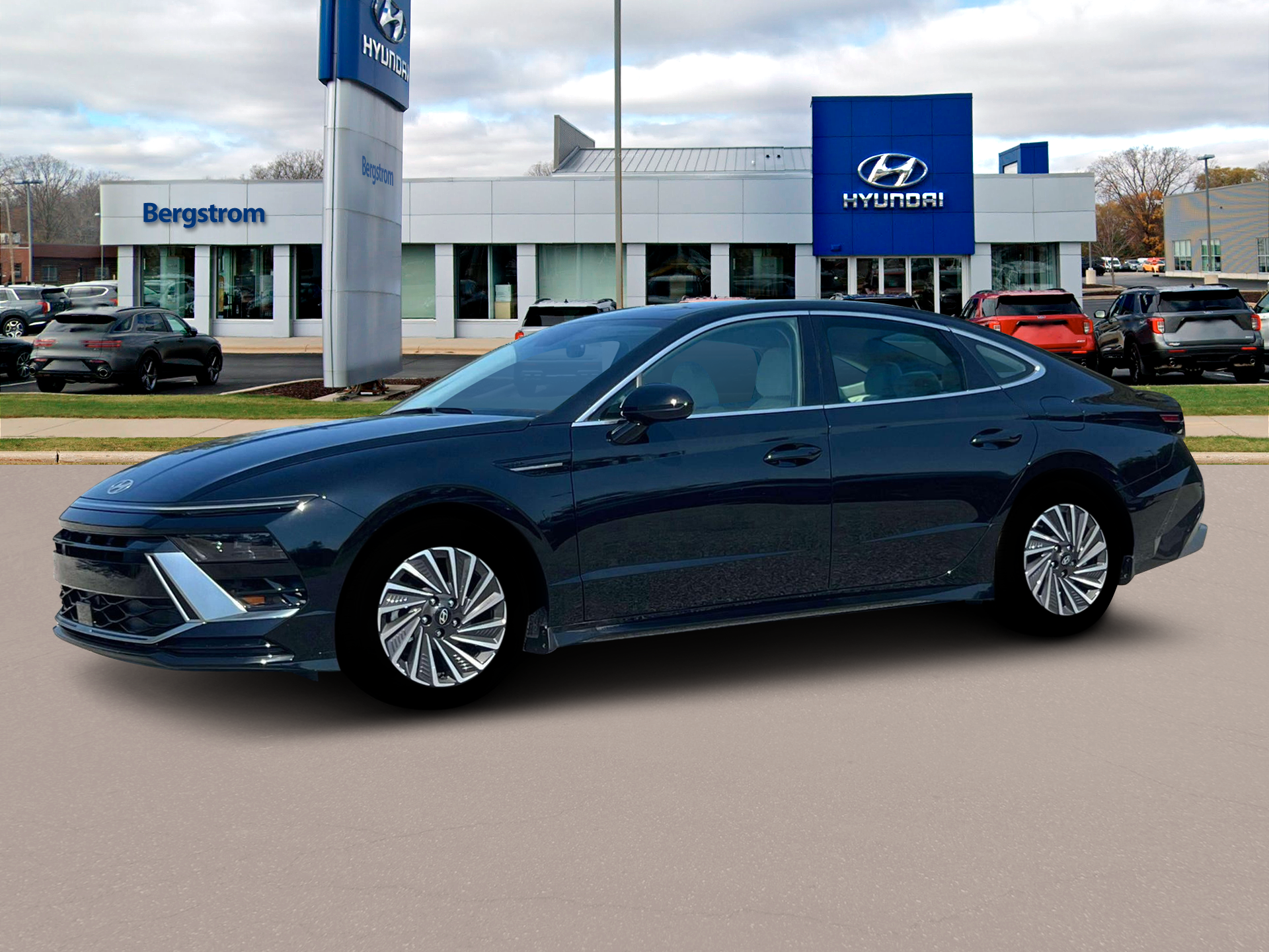 2025 Hyundai SONATA HYBRID SEL