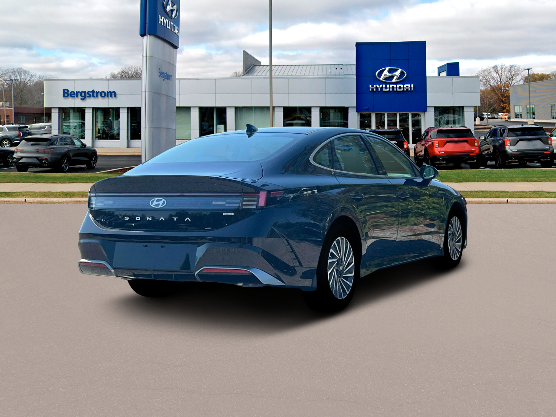 2025 Hyundai SONATA HYBRID SEL