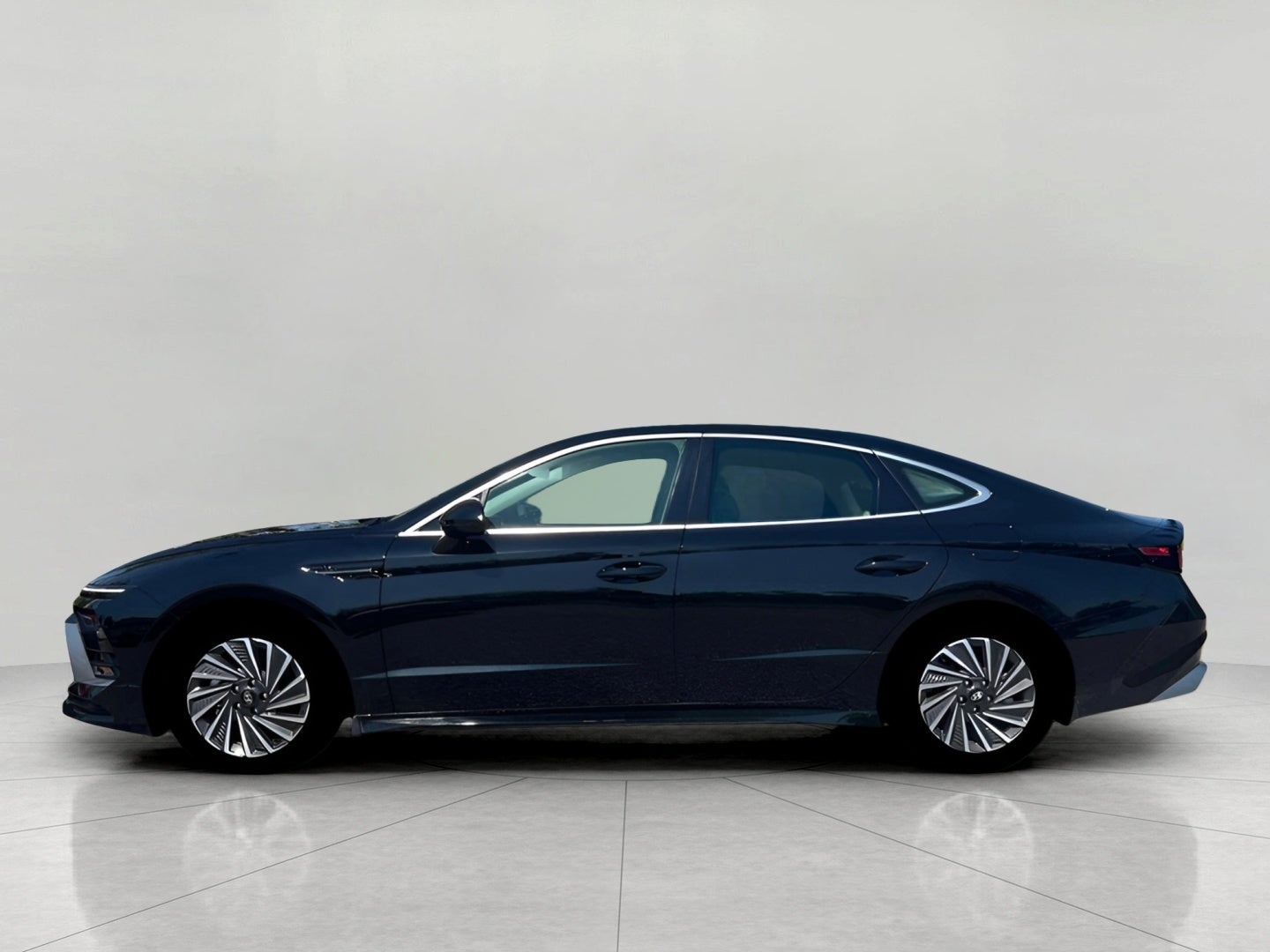 2025 Hyundai SONATA HYBRID SEL FWD
