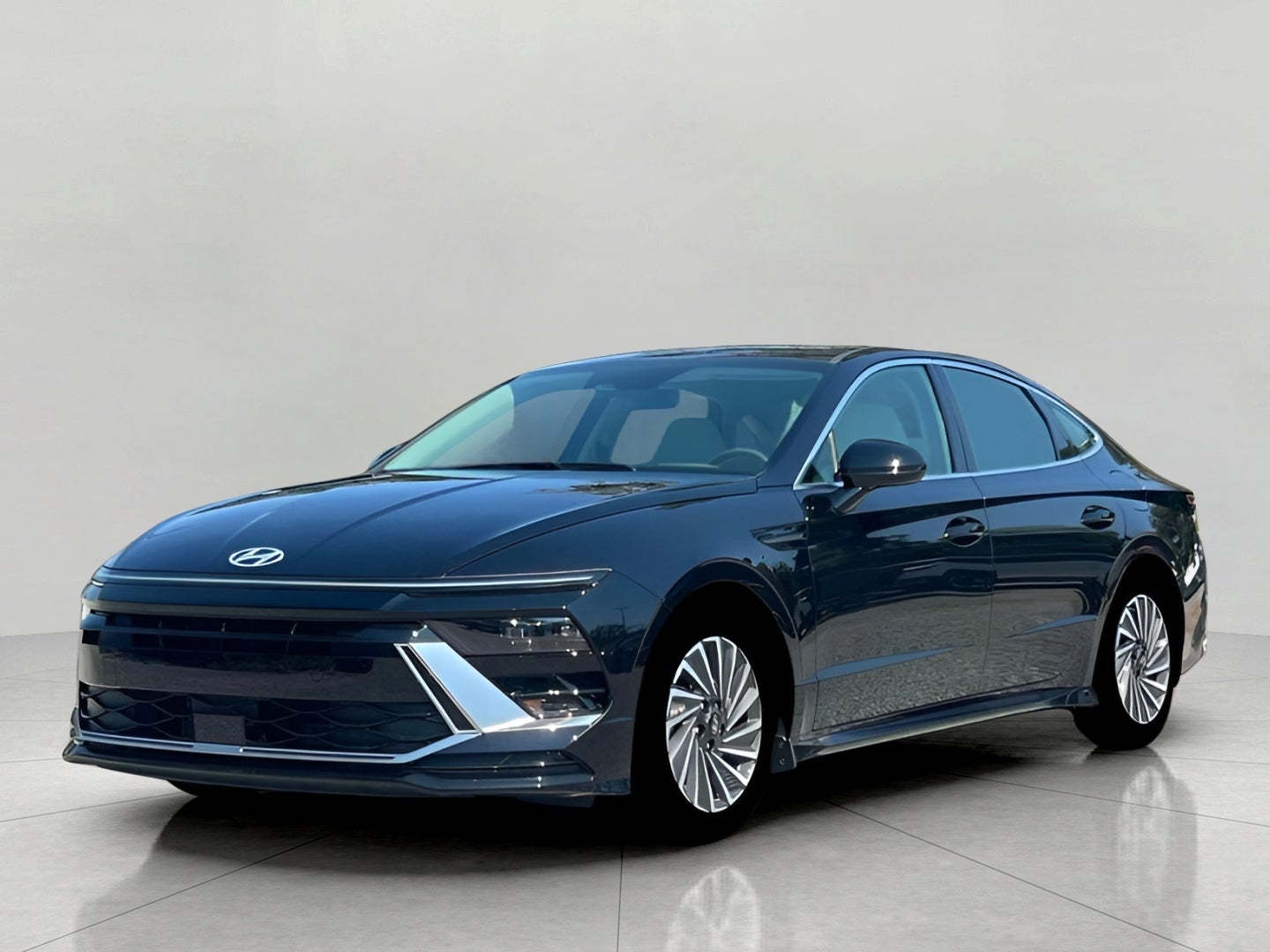 2026 Hyundai Sonata SEL's photo