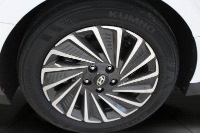 2025 Hyundai SONATA HYBRID Limited FWD