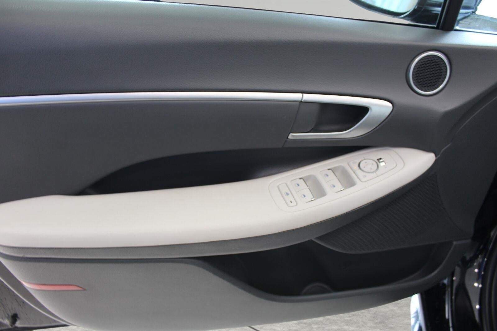 2025 Hyundai SONATA SEL FWD