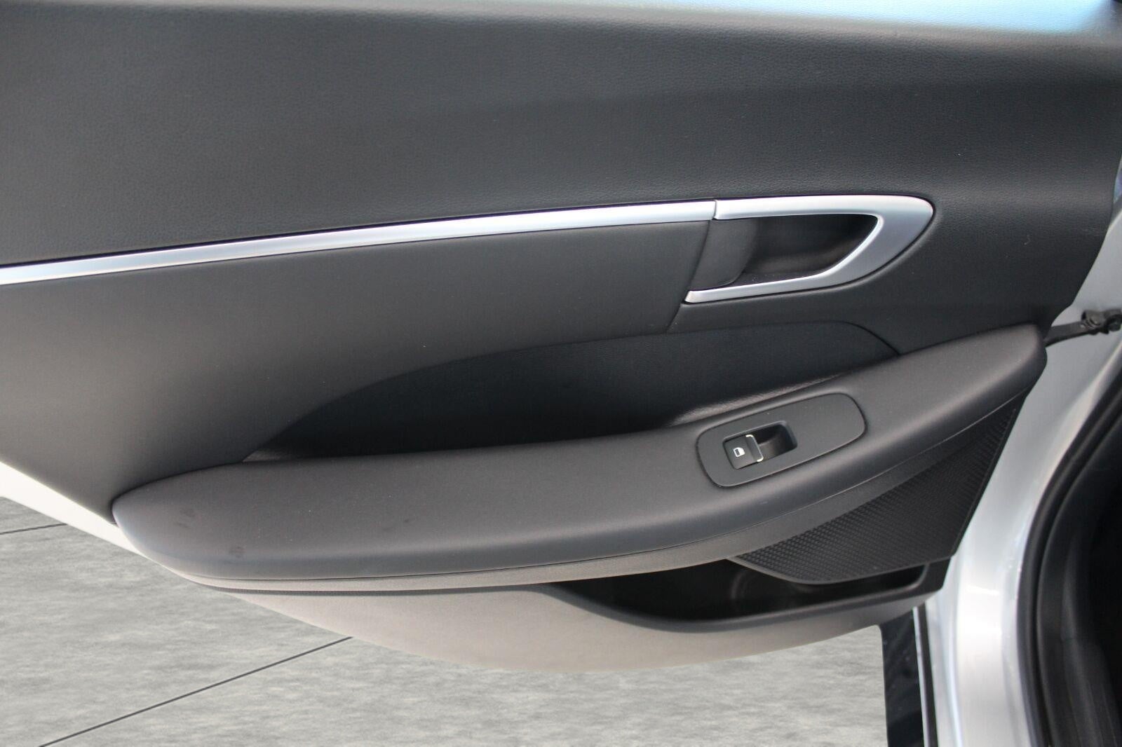 2025 Hyundai SONATA SEL FWD