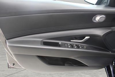 2023 Hyundai ELANTRA 4DR CAR