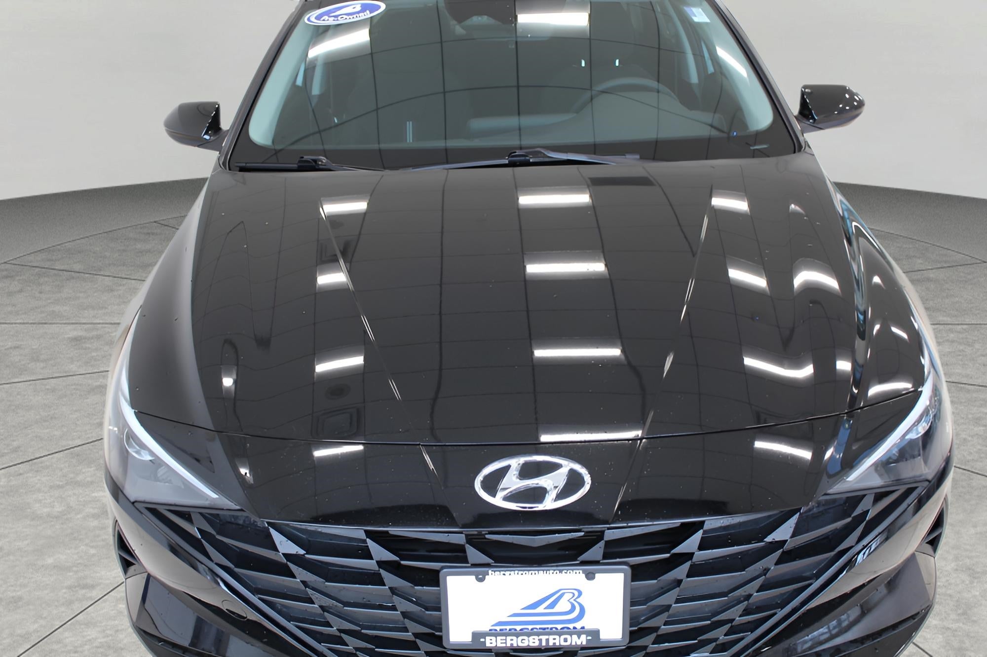 2023 Hyundai ELANTRA 4DR CAR