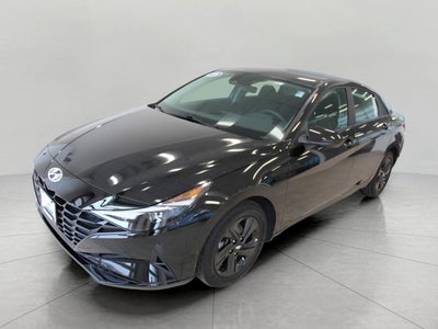 2023 Hyundai ELANTRA 4DR CAR
