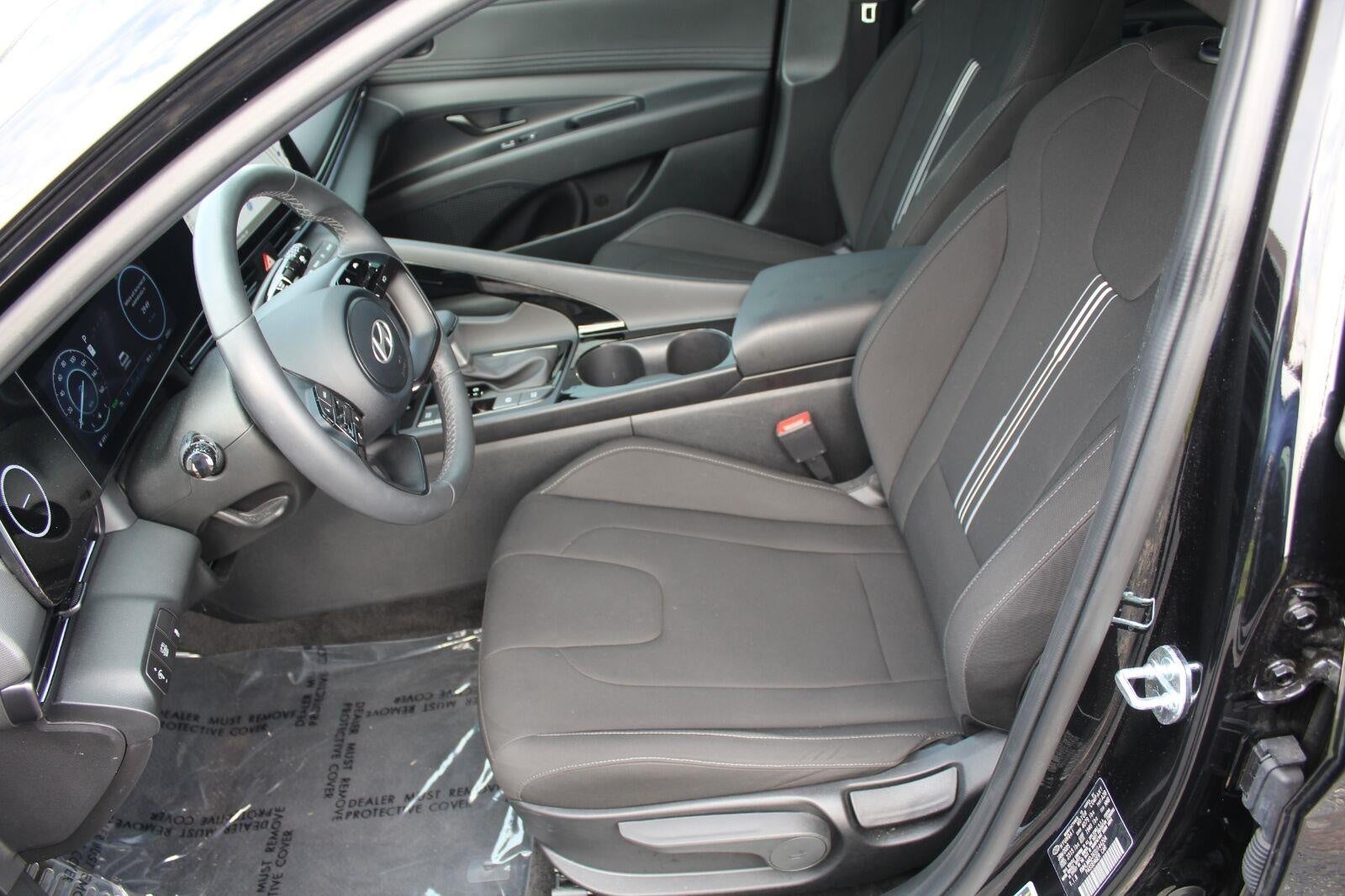2025 Hyundai ELANTRA HYBRID SEL Sport DCT