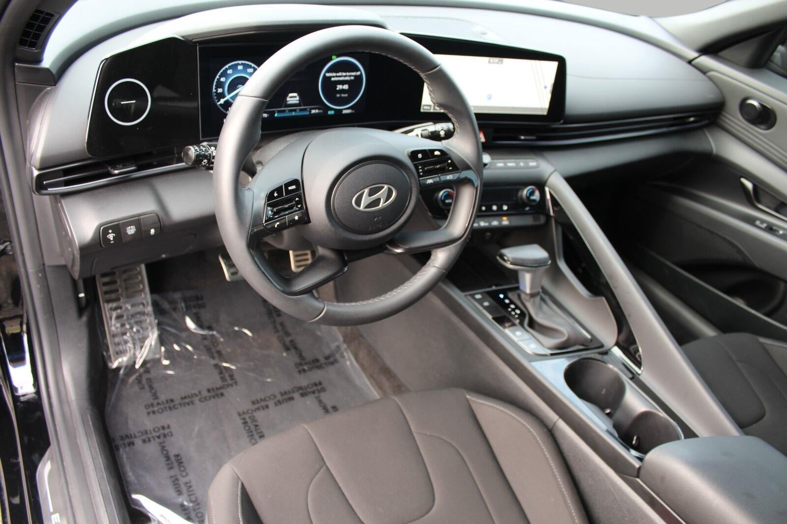 2025 Hyundai ELANTRA HYBRID SEL Sport DCT