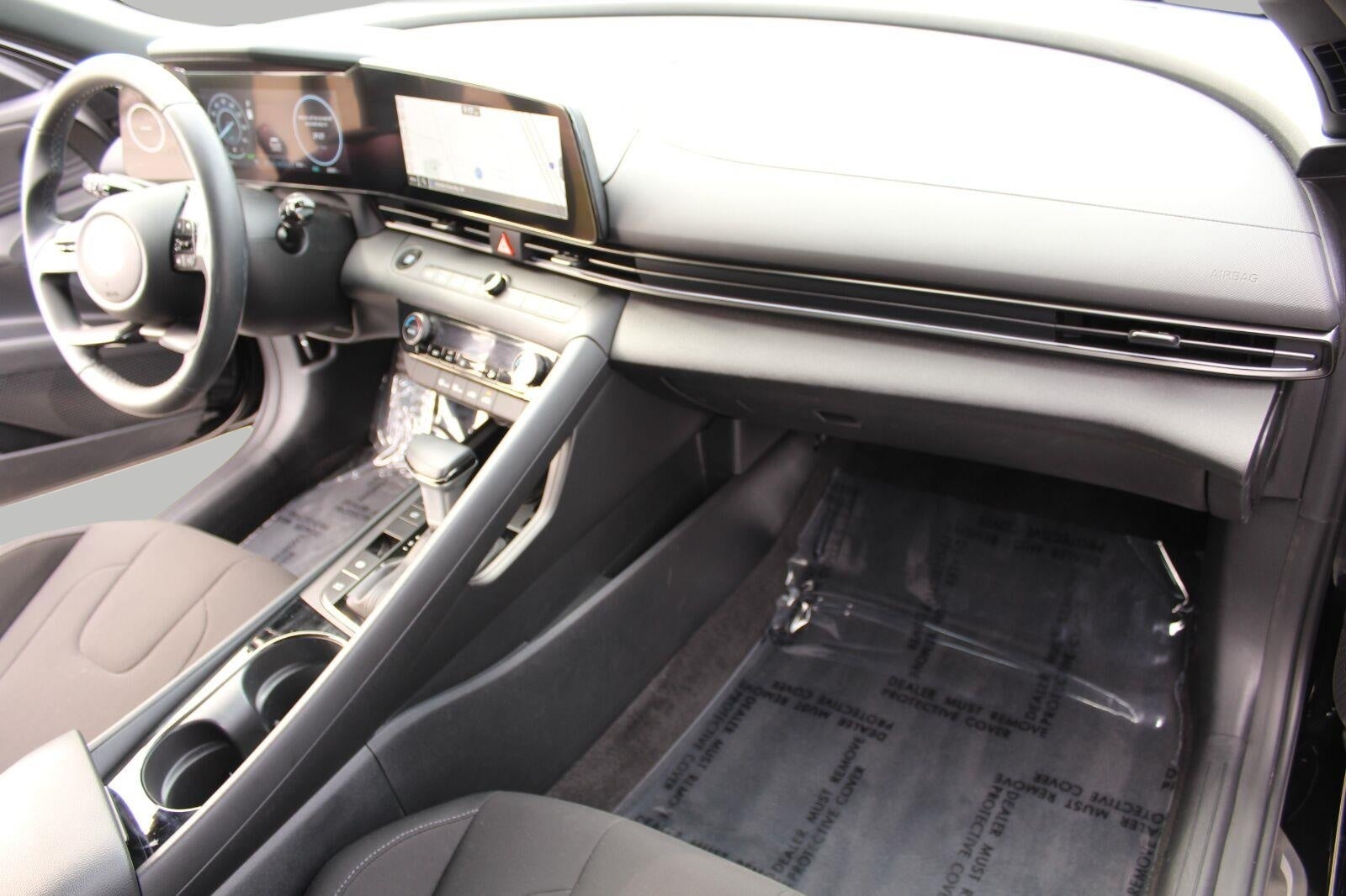 2025 Hyundai ELANTRA HYBRID SEL Sport DCT