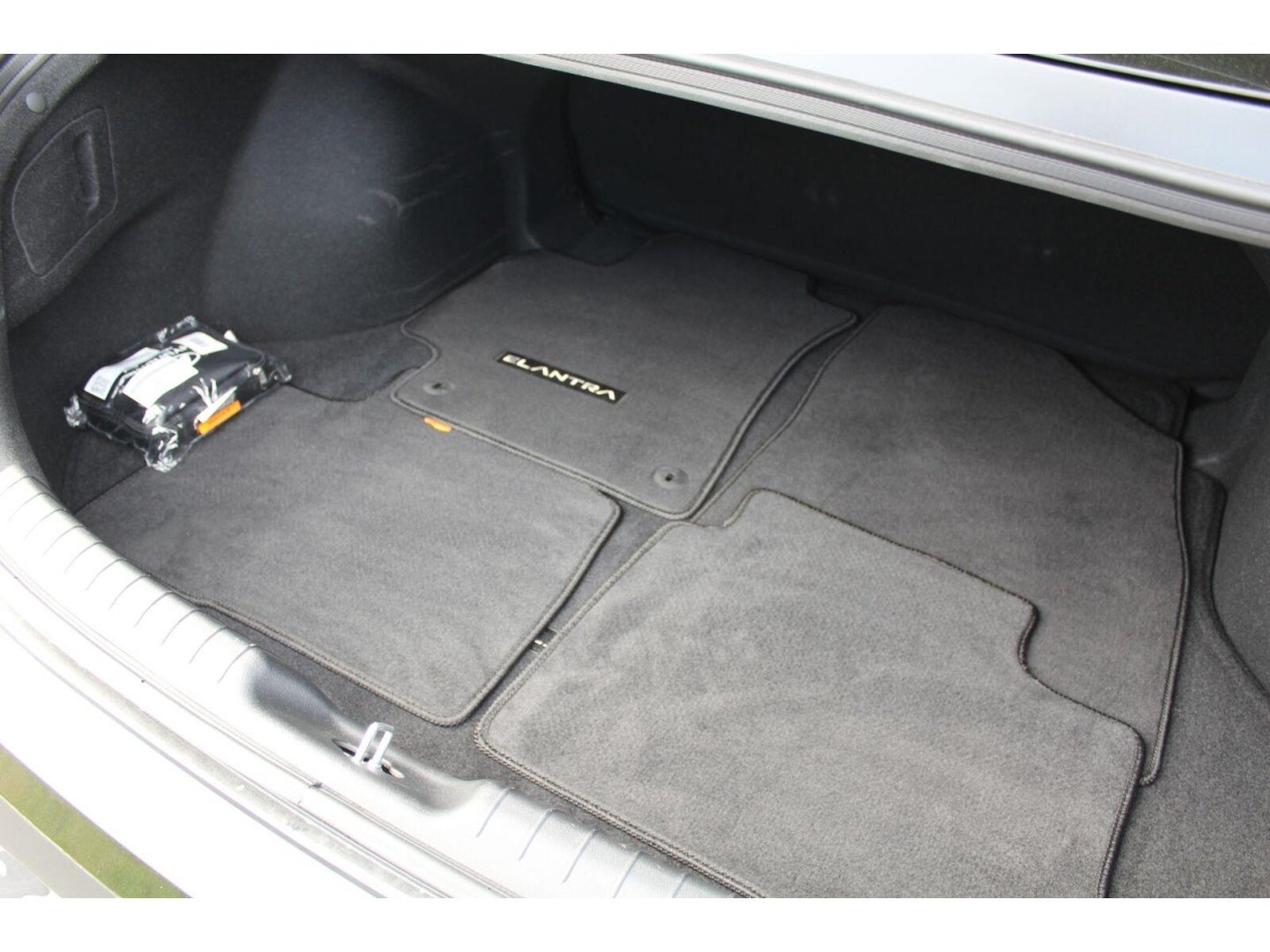 2025 Hyundai ELANTRA HYBRID SEL Sport DCT