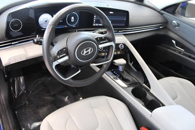 2025 Hyundai ELANTRA Limited IVT