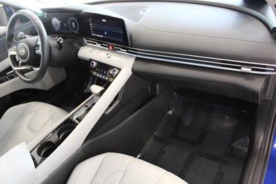 2025 Hyundai ELANTRA Limited IVT