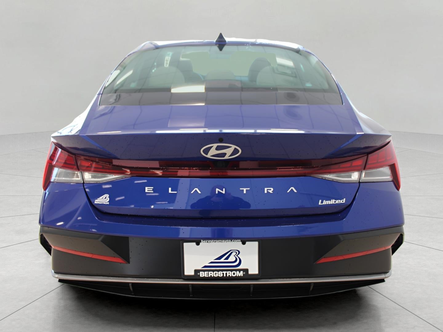 2025 Hyundai ELANTRA Limited IVT