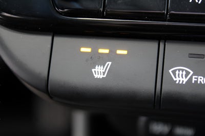 2025 Hyundai ELANTRA Limited IVT