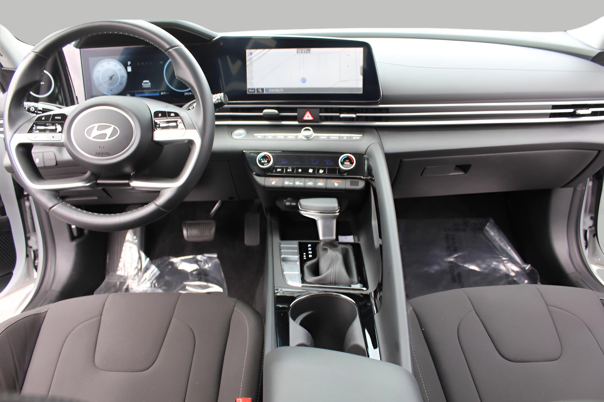 2024 Hyundai ELANTRA SEL IVT