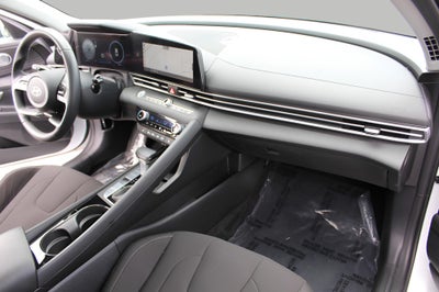 2024 Hyundai ELANTRA SEL IVT