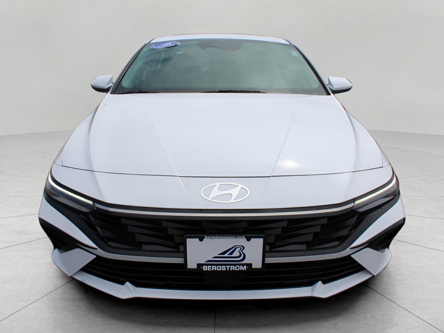 2024 Hyundai ELANTRA SEL IVT