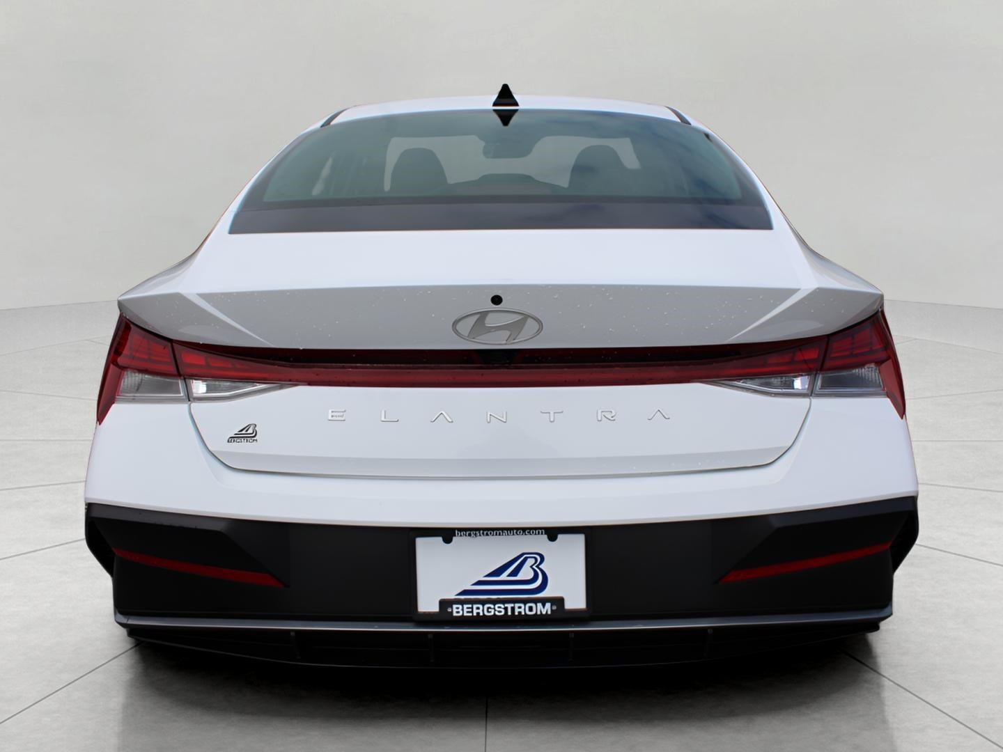 2024 Hyundai ELANTRA SEL IVT
