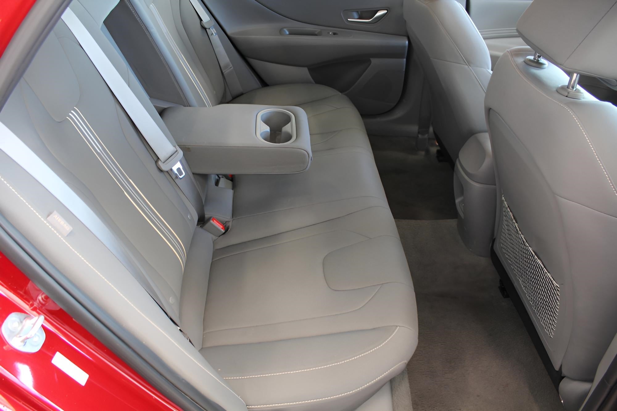 2025 Hyundai ELANTRA SEL Convenience IVT